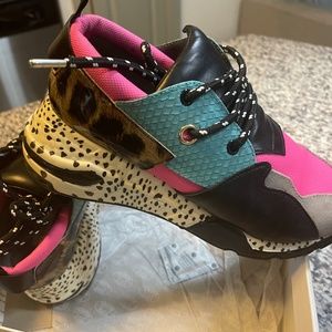 Steve Madden Sneakers